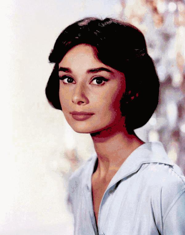 奥黛丽赫本的时代以什么为美,奥黛丽赫本优雅永不过时视频