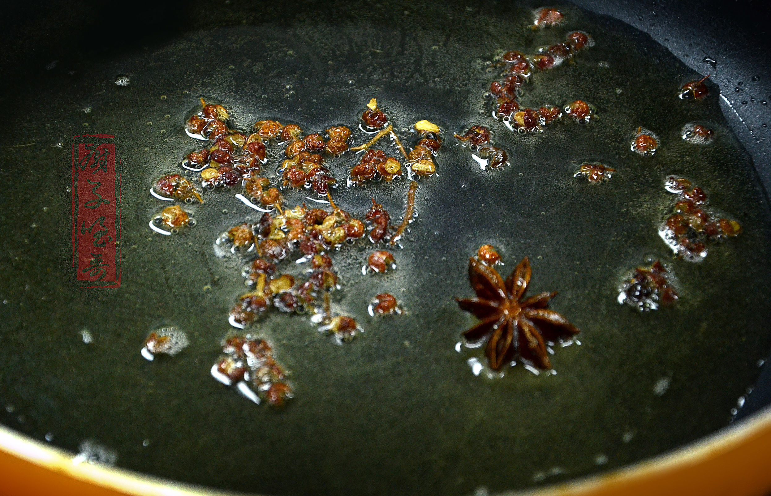 大厨教你正宗蒜泥白肉的做法,十分钟就能上桌的视频