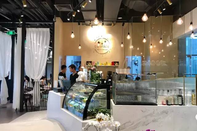 八吉岛开业/iapm匡威新形象/湖滨道开了家亲子餐厅|扫街