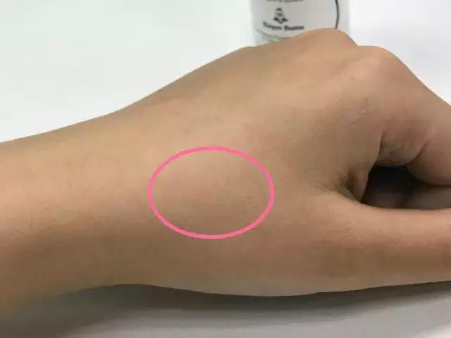 赵丽颖工作累状态差，发文想去享受生活？而真相却是