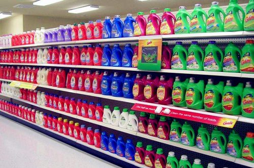 洗衣液和洗衣粉洗衣服会产生什么,洗衣液加洗衣粉洗衣服会更干净吗