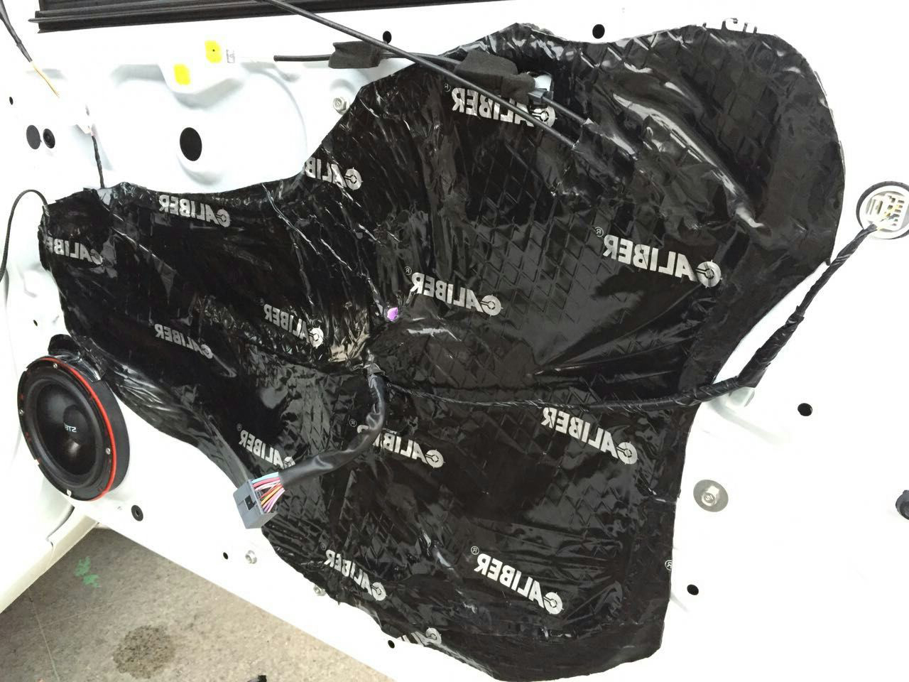 简单锋范改装,本田锋范汽车音响改装