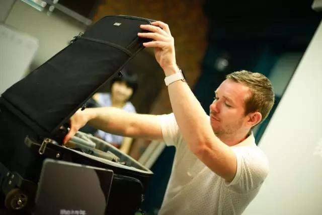 使用光影魔术手增加相片像素,使用光影魔术手改变照片底色