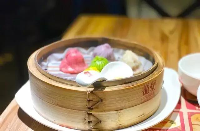 长沙网红奶茶茶颜悦色,长沙网红街美食一条街