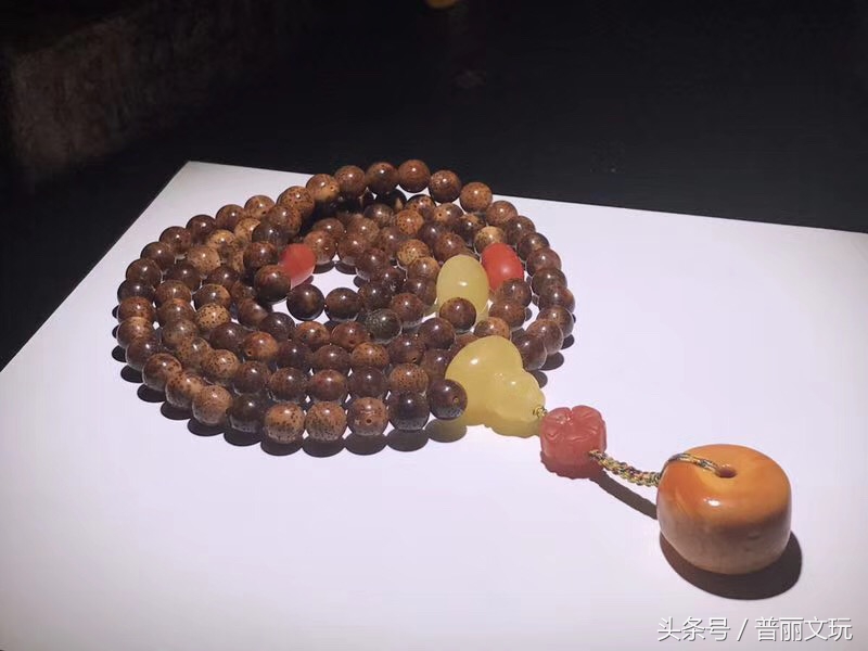 文玩手串的盘玩和保养,文玩手串如何盘玩和保养