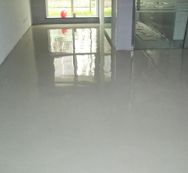 新房装修地面做自流平好不好,新房装修地面水泥清理