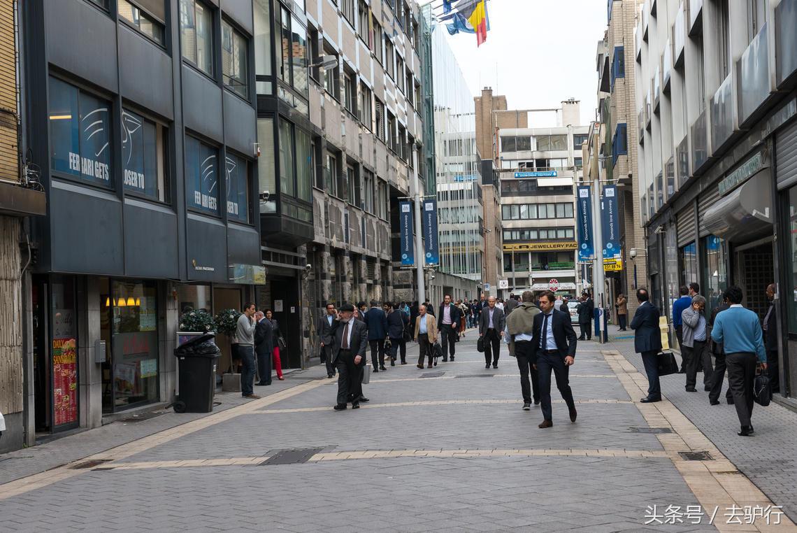 这条街女人会为它不惜一切，男人会为它掏空钱包