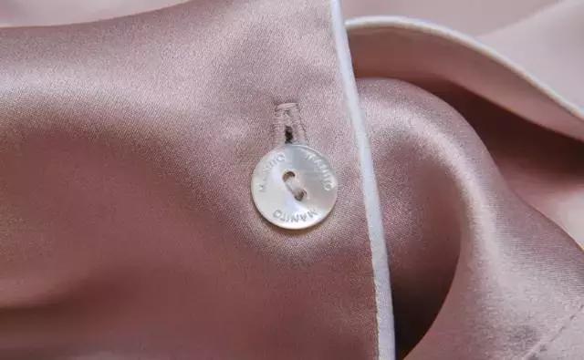 收到老公的礼物我哭了,老公第一次给我买的礼物