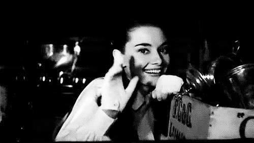 奥黛丽赫本的时代以什么为美,奥黛丽赫本优雅永不过时视频