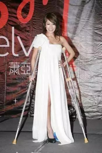 萧亚轩出道18年,萧亚轩从出道到现在有多少首歌