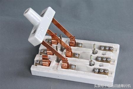 断路器合闸分闸线圈图形符号,闸刀开关与隔离开关的文字符号