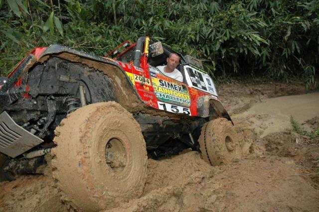 越野车性能指标要看哪些信息,越野车和轿车该如何选择