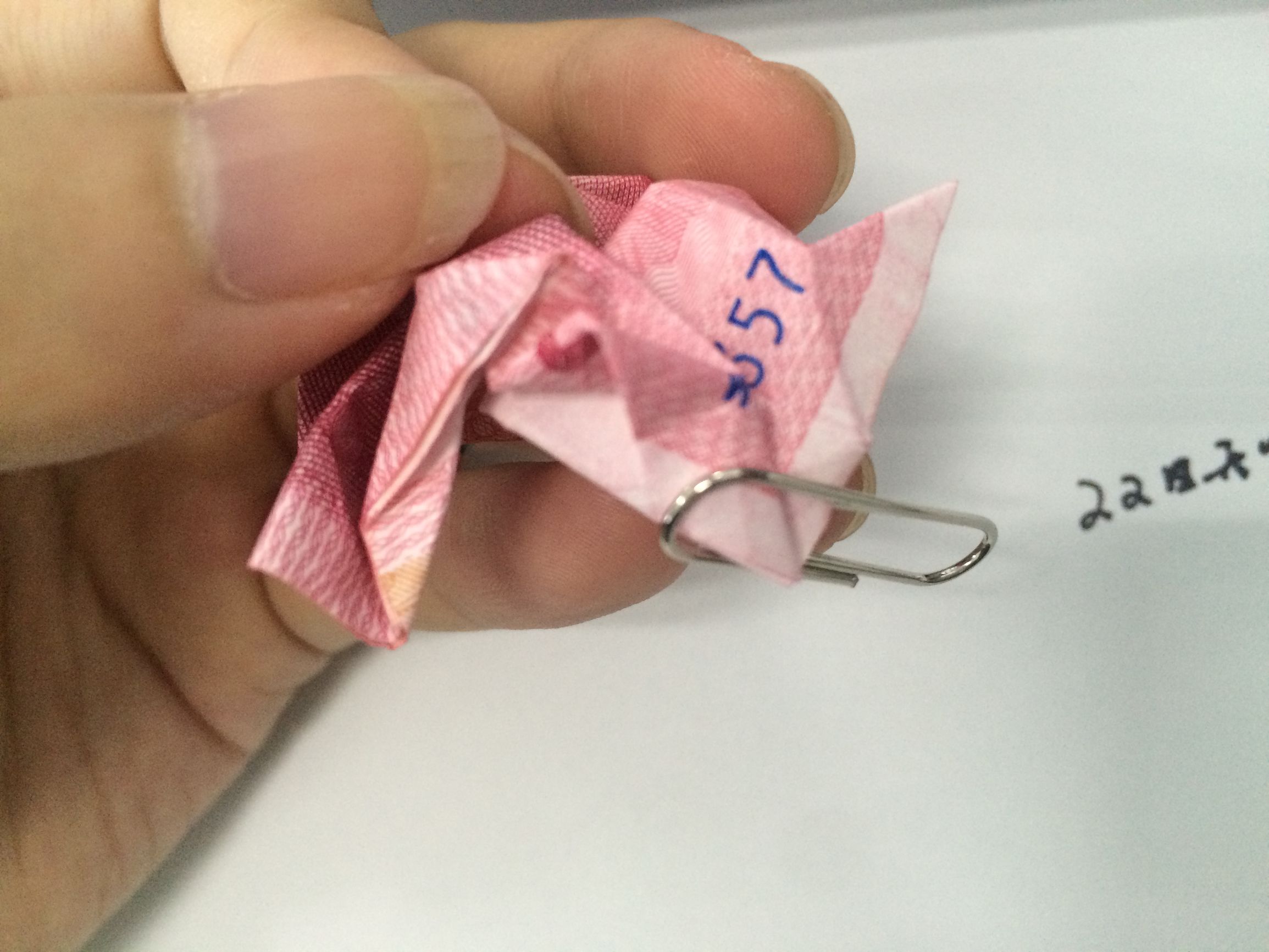 七夕折玫瑰花教程简单一大朵,七夕节玫瑰花折法8厘米纸