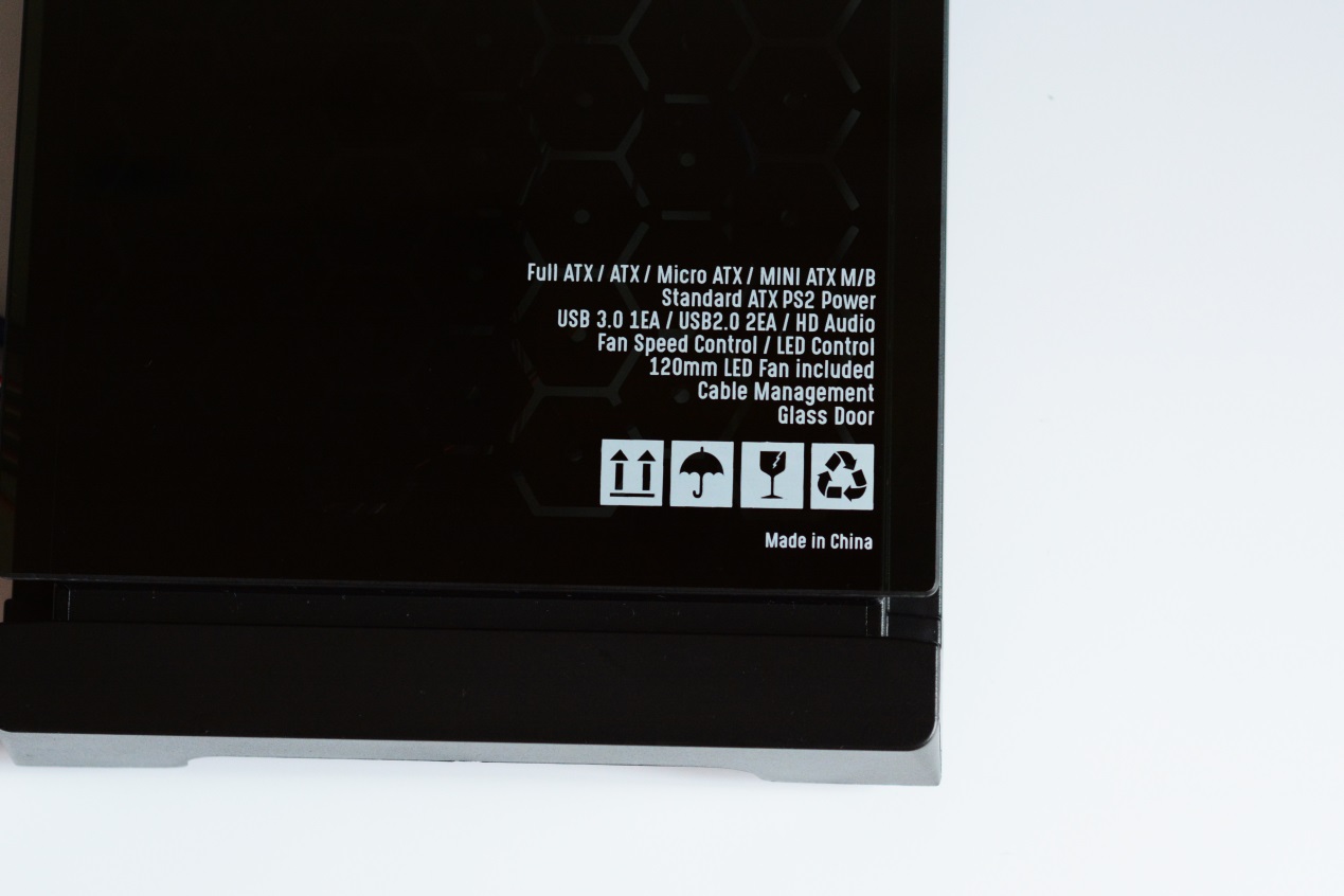 炫酷电竞游戏机箱哪家强,炫酷电竞游戏电脑机箱推荐