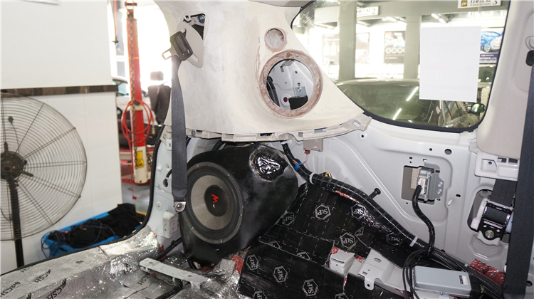 日产途乐隔音降噪方案,尼桑途乐汽车隔音施工教程