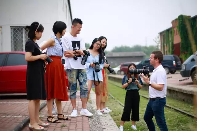 使用光影魔术手增加相片像素,使用光影魔术手改变照片底色