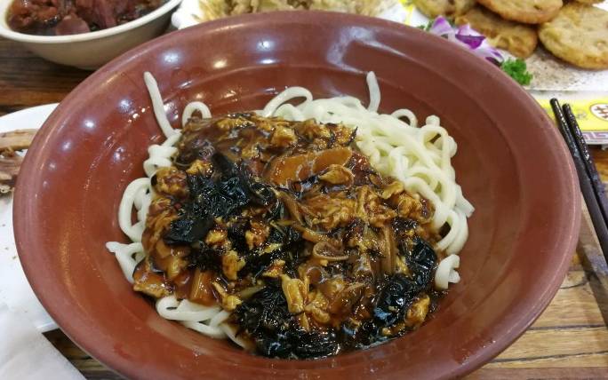 你这么懂事,一定很少有人心疼你吧?这些粥面馆,治愈你的辛酸