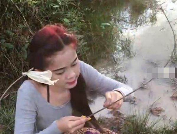 美女钓鱼高手钓110斤大鱼,美女钓鱼野钓上鱼瞬间