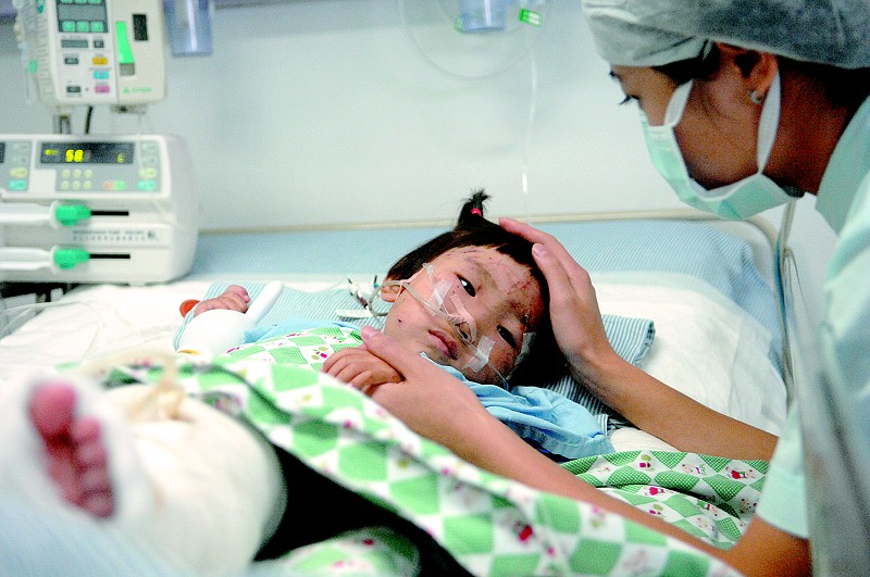 还记得吗？曾经我们一起爱过的小炜伊，准备读三年级了