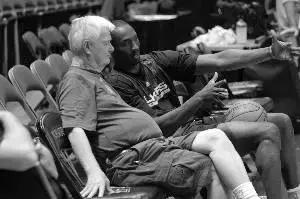 祝贺科比39岁生日快乐,科比44岁生日快乐英文