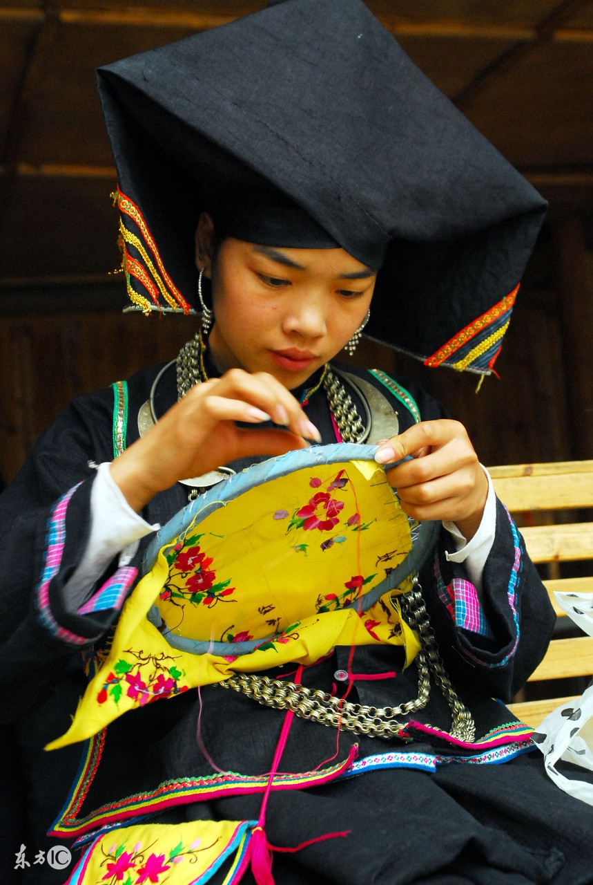 养不起丈夫，枉做一世女人！壮族姑娘都这么豪迈吗？