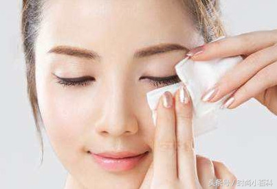 毛孔粗大怎么补救12个方法,毛孔粗大先别挤教你4招