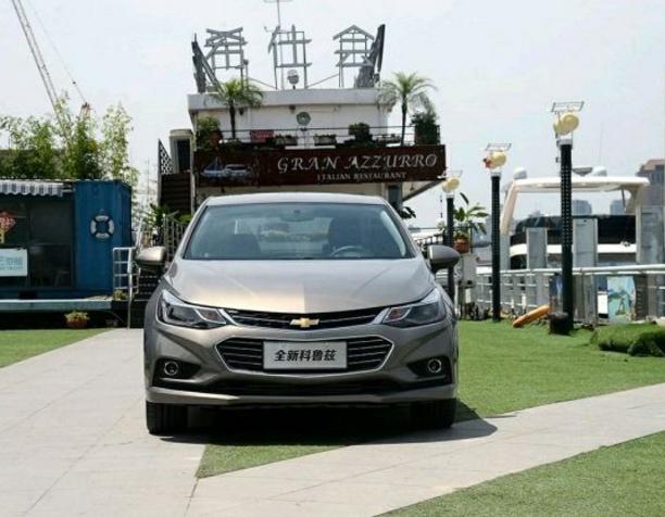 福特的车为啥越改越丑,为什么奔驰越改越丑