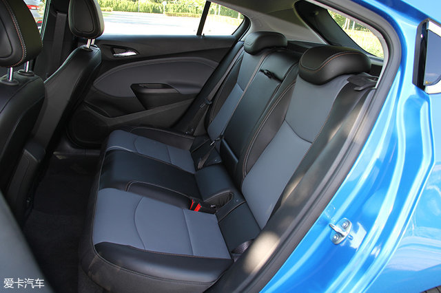 舒适性和运动性都好的车,雪佛兰科鲁兹2014两厢油耗