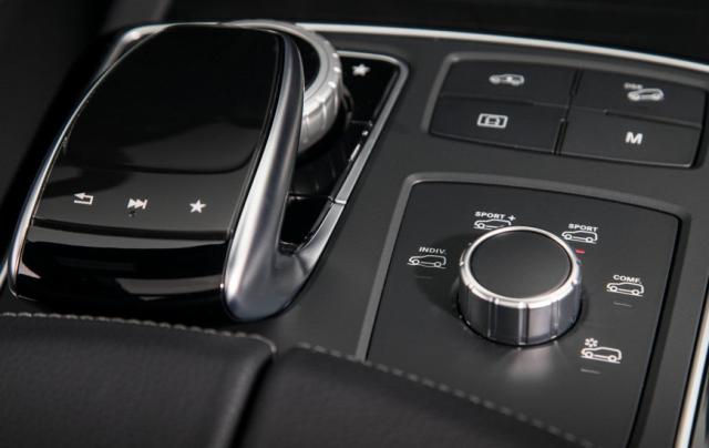 奔驰amggle43和奔驰GLE350对比,奔驰amggle43suv试驾