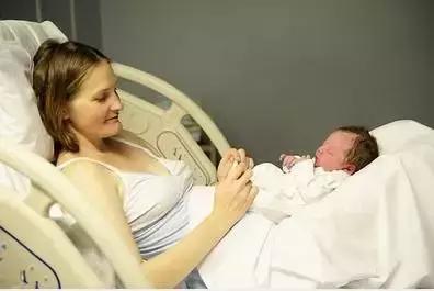 产妇中暑头痛出月子会好吗,山东产妇坐月子中暑热死