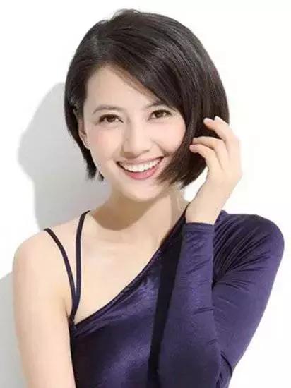 中分该怎么梳教程,中分怎么梳最好看