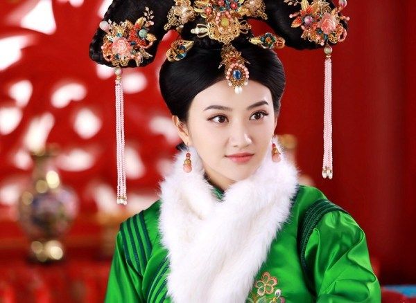 刘诗诗的旗袍照在故宫展览，最美的清宫旗袍照究竟花落谁家？