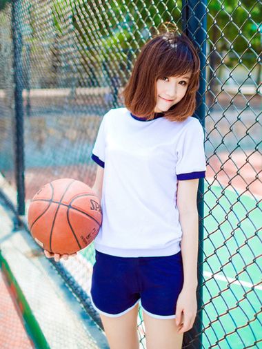 一款减龄又好看而且显脸小的发型,有哪些好看显脸小的发型