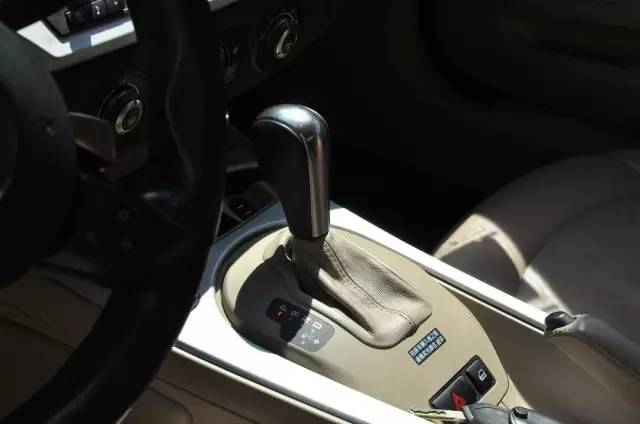 宝马z4启动时异响,宝马z4哒哒哒异响怎么解决