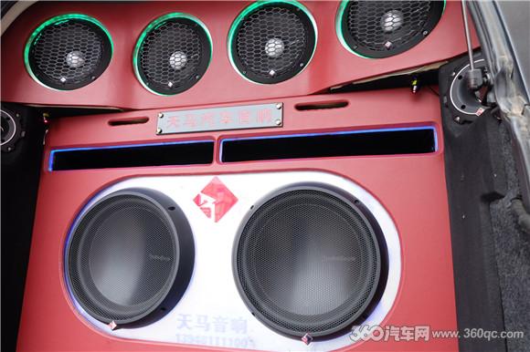 jeep牧马人秒变皮卡,吉普牧马人超级爆改越野