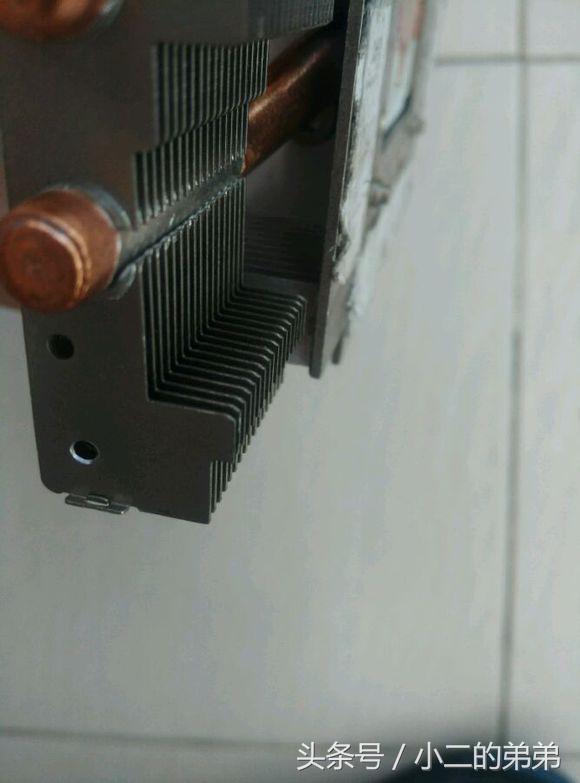 掏了块hd7950给显卡加散热器最终降温后还有65度