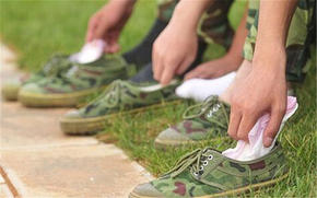 卫生巾该怎么用才是正确,卫生巾的正确使用方法亲自示范