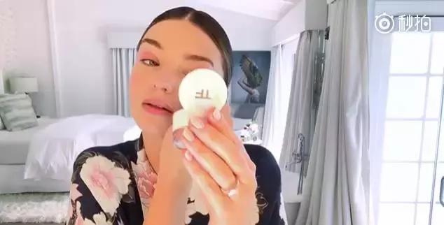 维密米兰达可儿美妆,维密超模米兰达可儿化妆直播