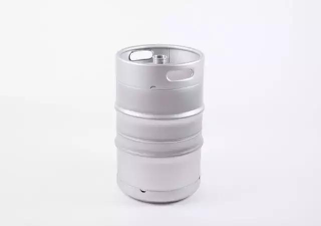 罐装啤酒用哪种容器装,精酿啤酒装瓶有什么要求