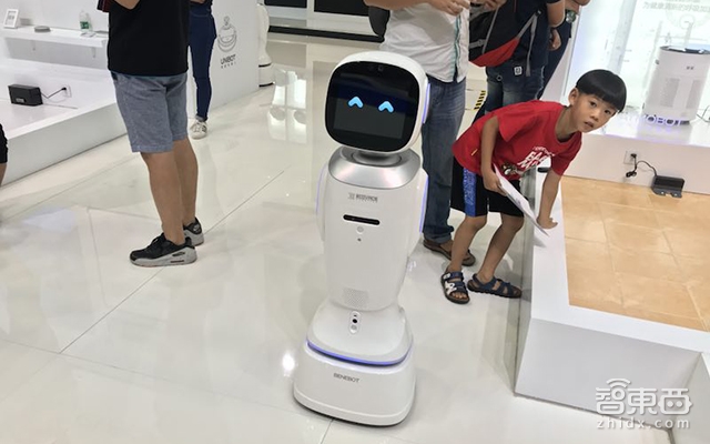 机器人市场井喷,服务型机器人上市公司