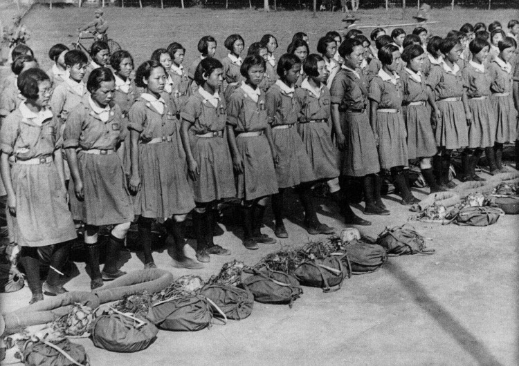 最美抗战女兵,抗战老女兵霸气眼神