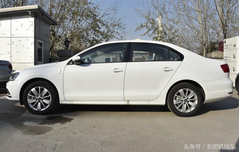 12款1.6l手动速腾换空气滤芯教程,速腾最便宜的自动挡1.6多少钱