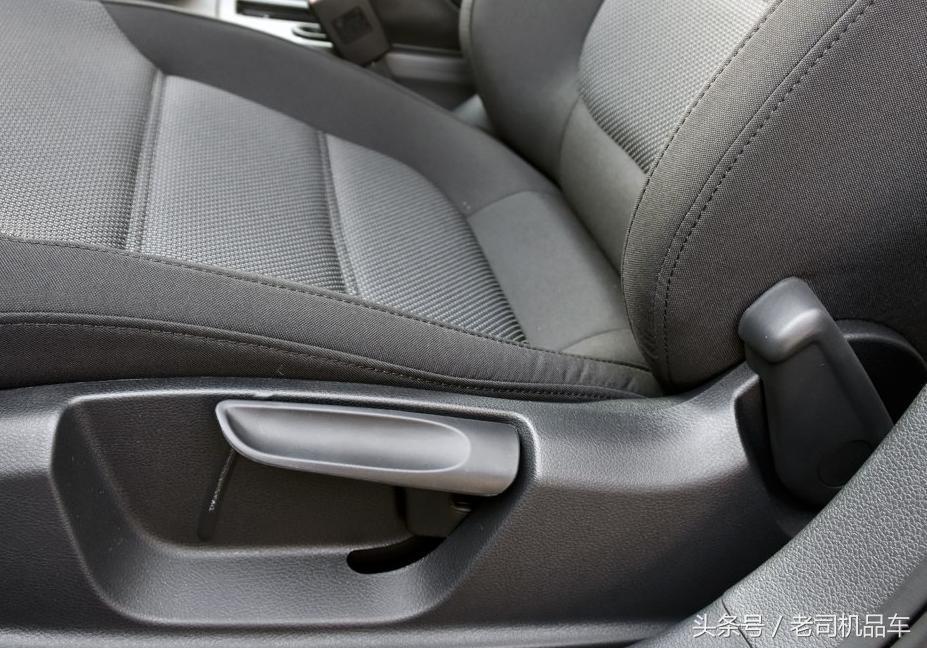 12款1.6l手动速腾换空气滤芯教程,速腾最便宜的自动挡1.6多少钱