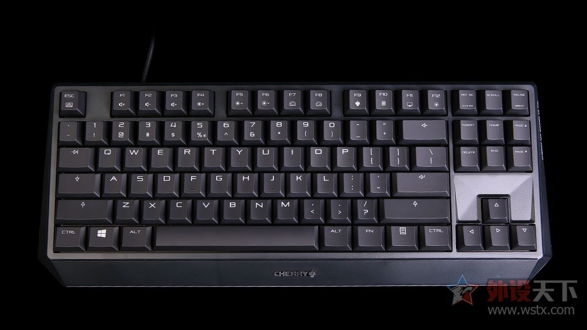 吃鸡一看就是刚入坑的萌新,吃鸡刚入坑的萌新基础教学