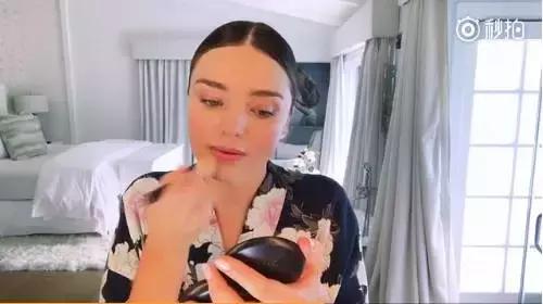 维密米兰达可儿美妆,维密超模米兰达可儿化妆直播