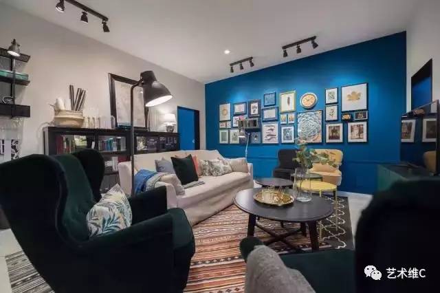 两口子吵架后怎么装修,小两口为装修风格不一样吵架