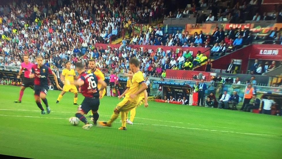 布冯回归尤文图斯的第1场,尤文图斯裁判门事件