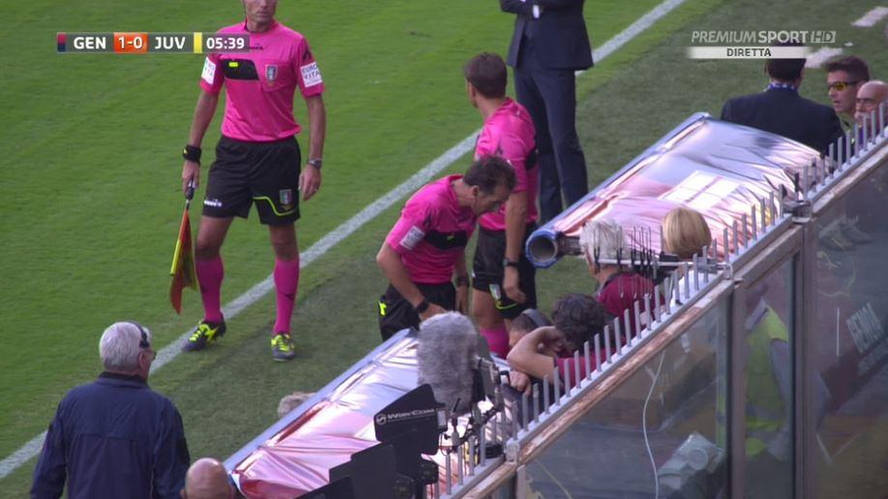 布冯回归尤文图斯的第1场,尤文图斯裁判门事件