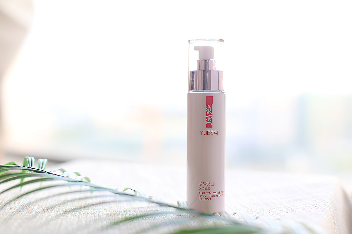 历经酷暑“白富美”是如何炼成的？——美白乳霜大比拼