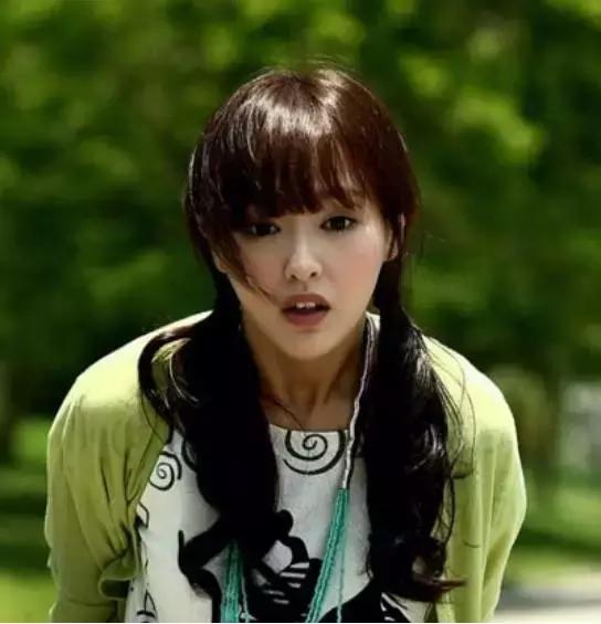 中分该怎么梳教程,中分怎么梳最好看